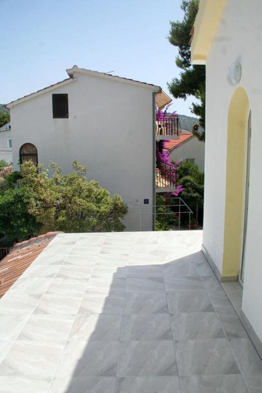 Studio with Terrace image 3