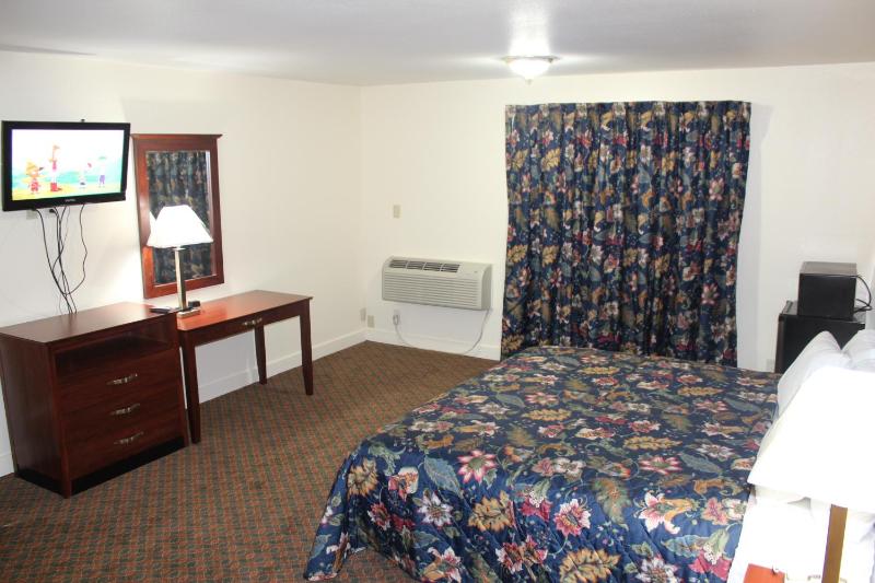 King Room - Non-Smoking image 2