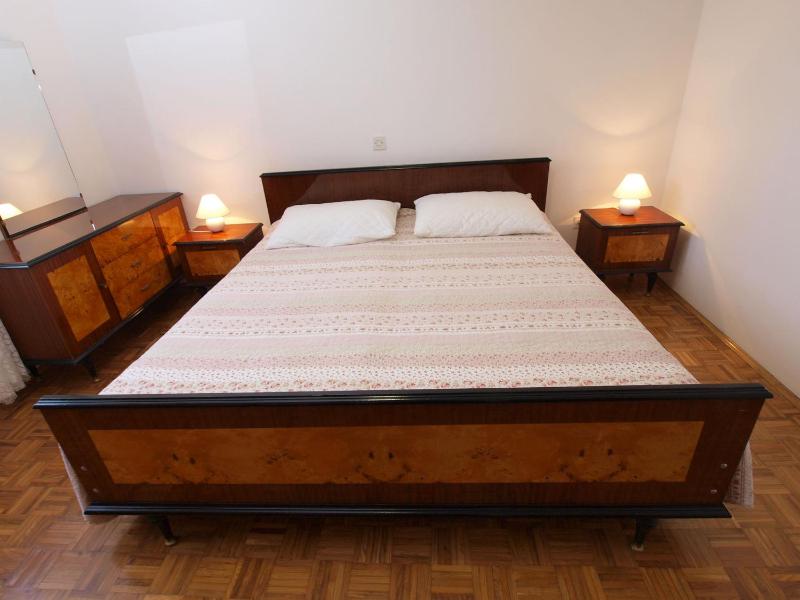 Apartment image 4