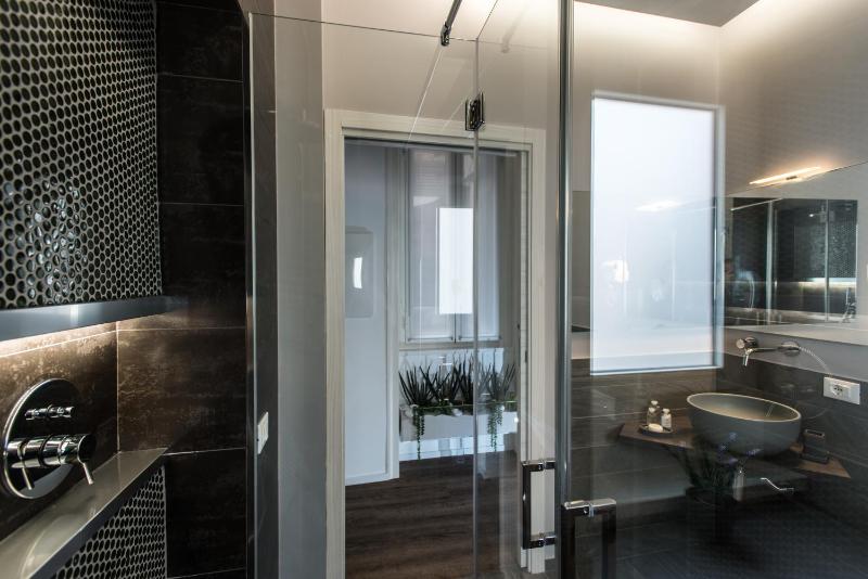 Superior Triple Room image 2