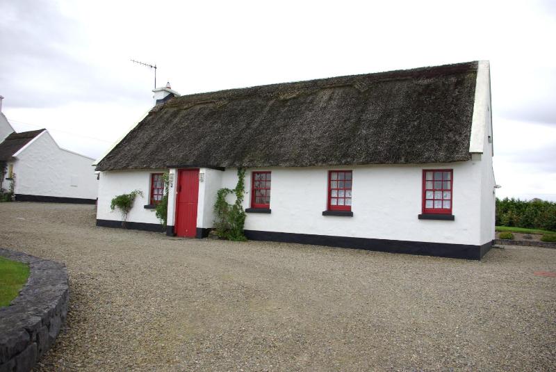 Three-Bedroom House image 3
