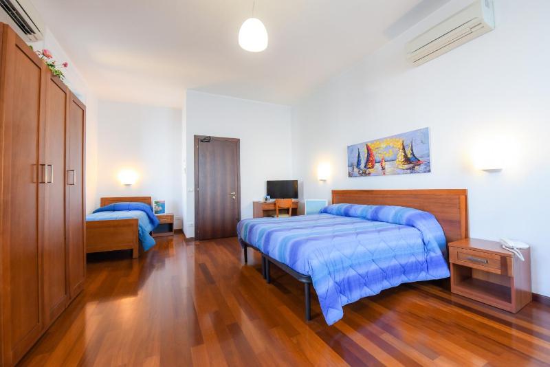 Triple Room image 4