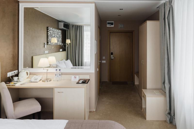 Standard Double Room image 2