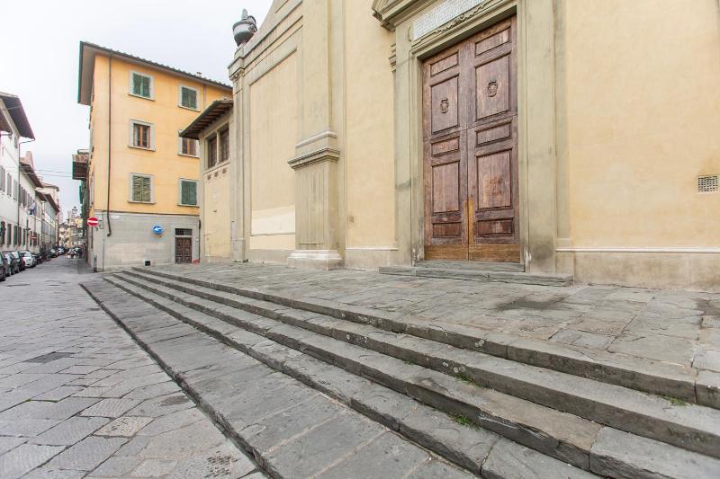Santa Croce apartment - image 13