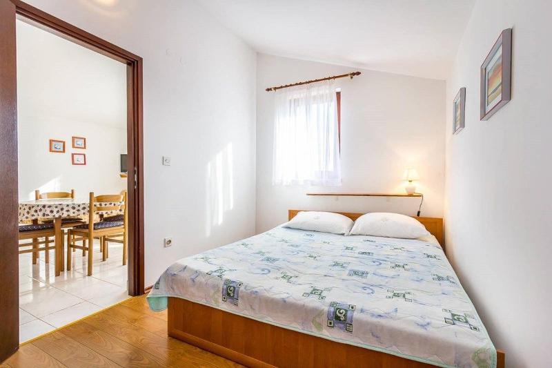 One-Bedroom Apartment image 2