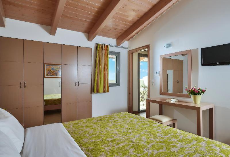 Panormo Beach Hotel - image 14