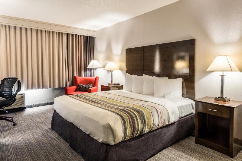 King Room image 3