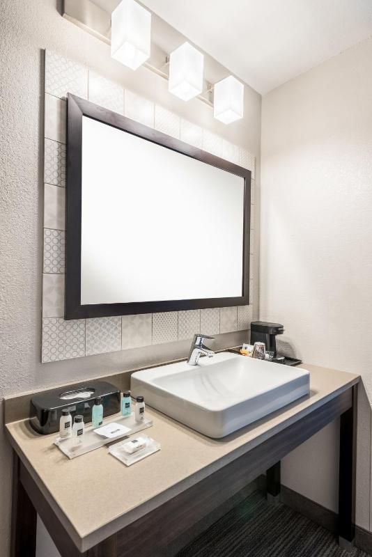 King Room - Disability Access image 2