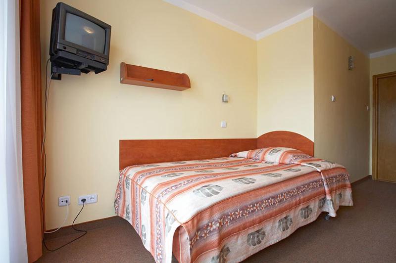 Single Room image 3
