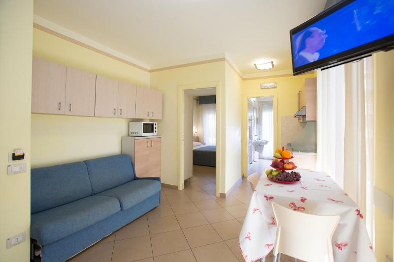 One-Bedroom Apartment (5 Adults) image 4