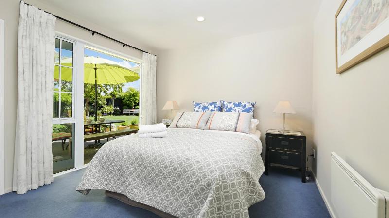 Olive House Bed and Breakfast - image 6