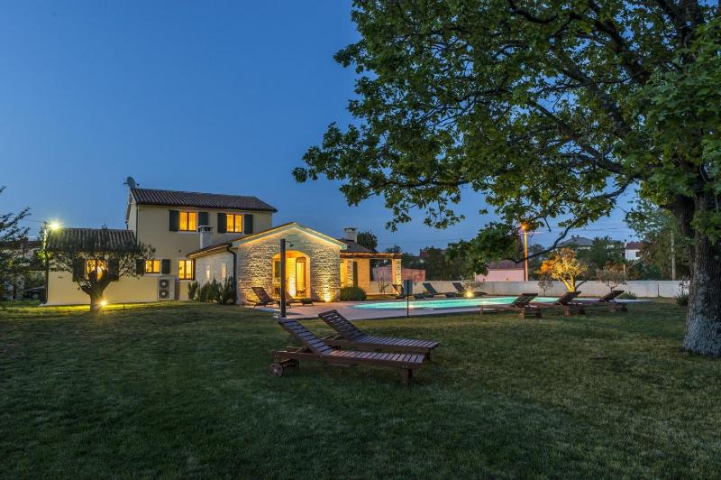 Villa image 3
