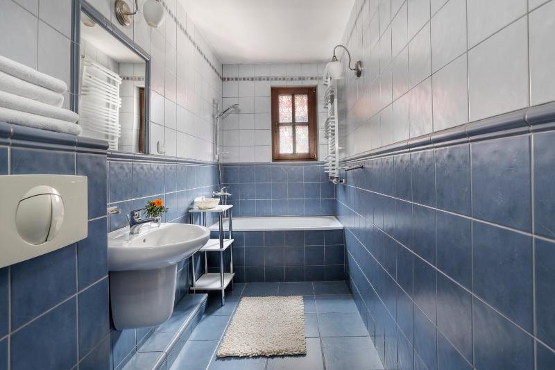 Standard Apartment image 3