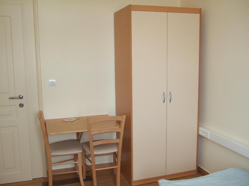 Double Room with Shared Bathroom image 1