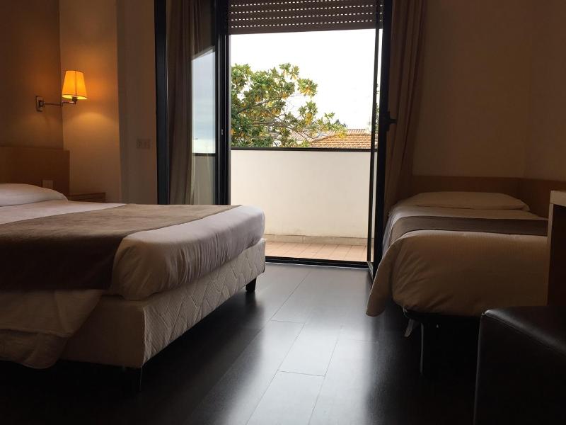 Triple Room image 4