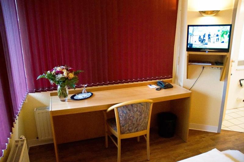Double Room image 1