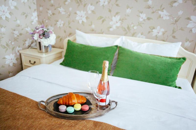 Superior Double Room image 4