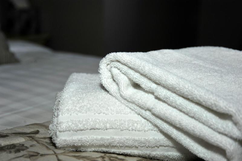 Double Room image 2