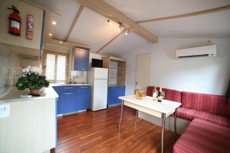 Two-Bedroom Mobile Home image 1