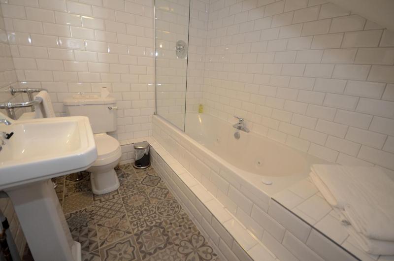 Double Room image 1