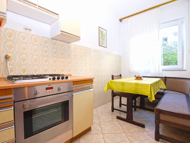 Apartment image 4