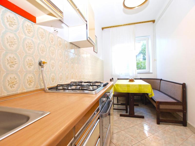 Apartment image 3