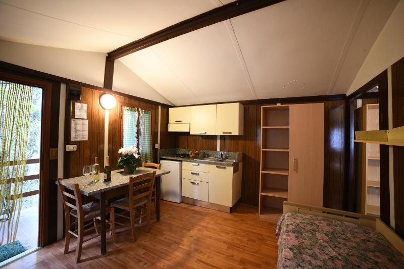 One-Bedroom Economy Bungalow (5 Adults) image 1