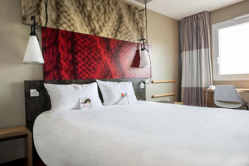 Standard Double Room image 2