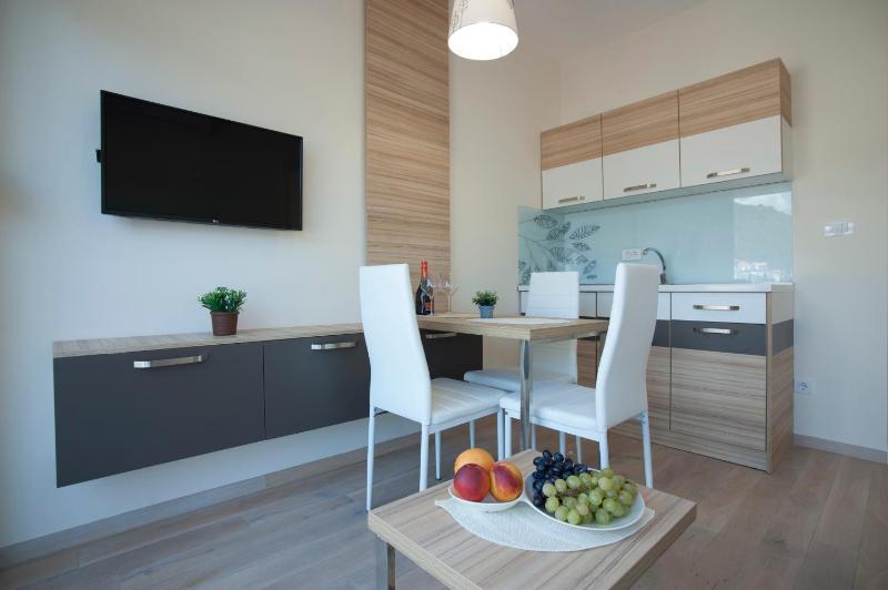 JK Suites - image 14