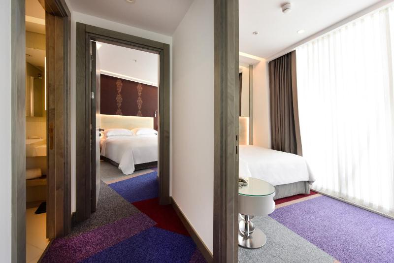 Two-Bedroom Suite image 4