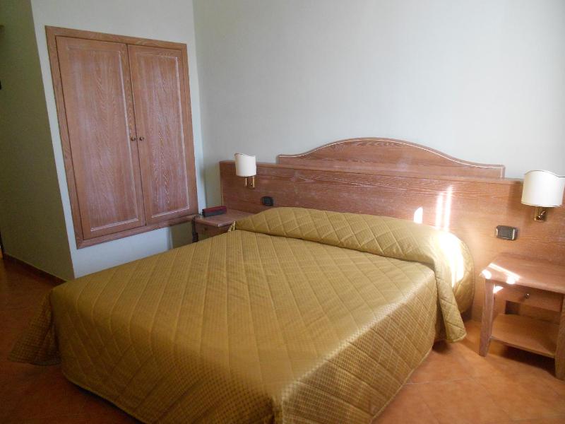 Double Room image 1
