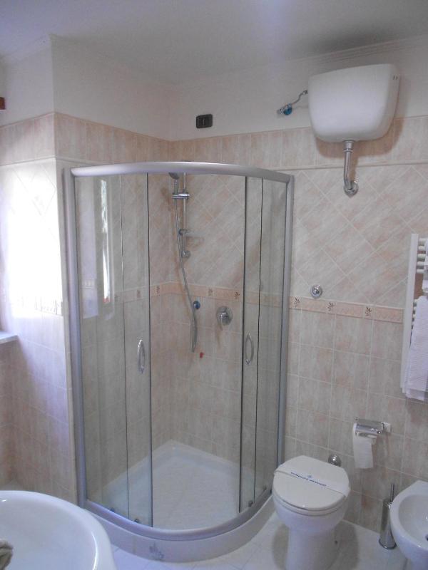 Single Room image 2