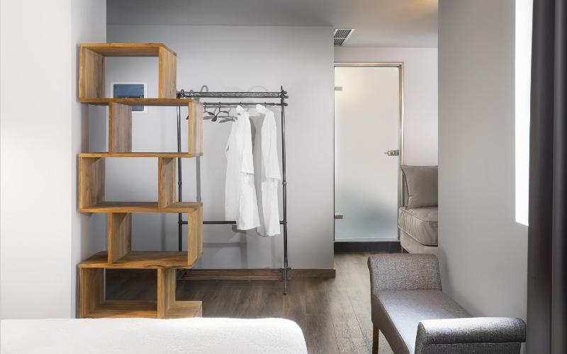 Junior Suite image 2