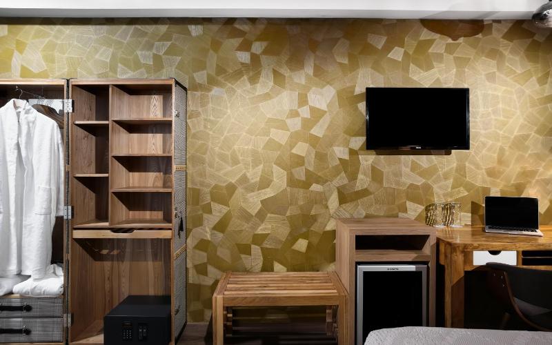 Deluxe Double Room image 2