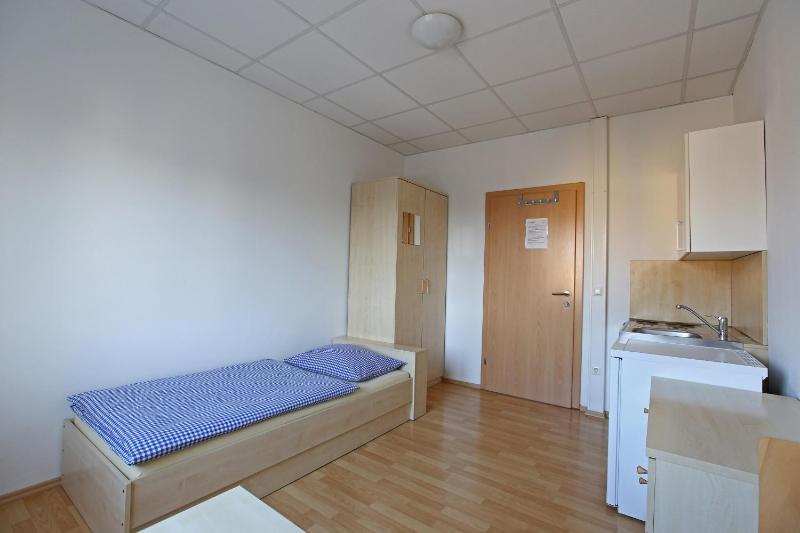 Budget Single Room image 1