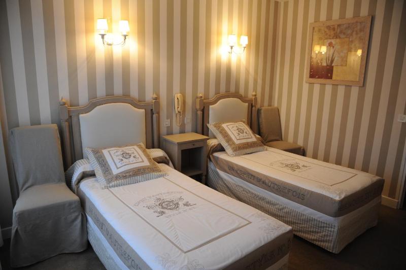 Twin Room with Terrace - 1st floor accessible by stairs only image 4