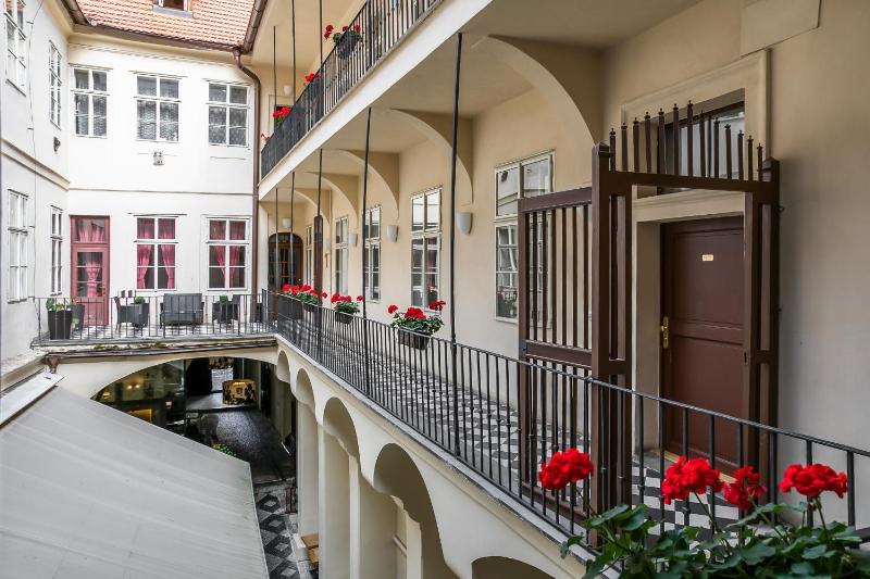 Superior Apartment image 4