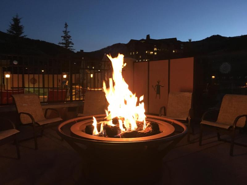 Superior Ski In Ski out Top floor Penthouse Pool Hot Tubs Conde Nast Forbes Award Winner C411 - image 41