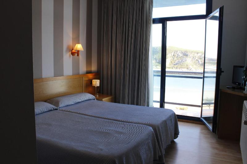 Double or Twin Room with River View image 1
