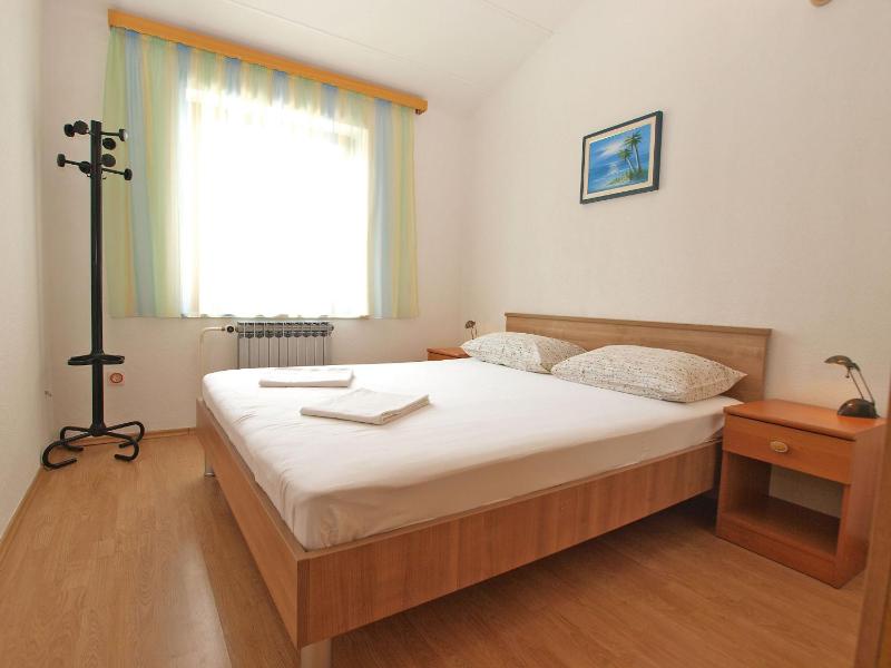 Apartment image 3