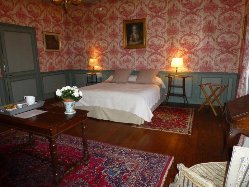 Double Room image 3