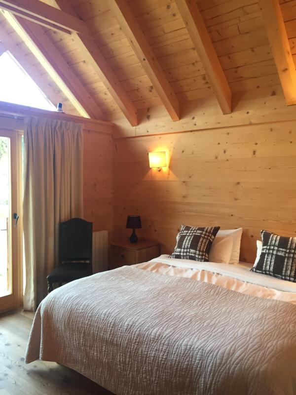 Deluxe Double Room image 3