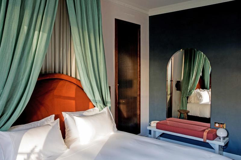 Deluxe Double or Twin Room - Uzès image 1