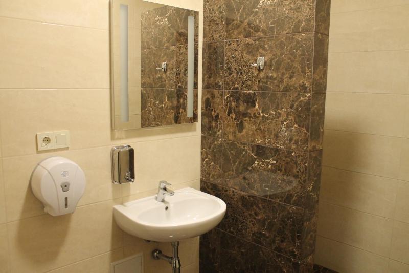 Triple Room with Shared Bathroom image 2