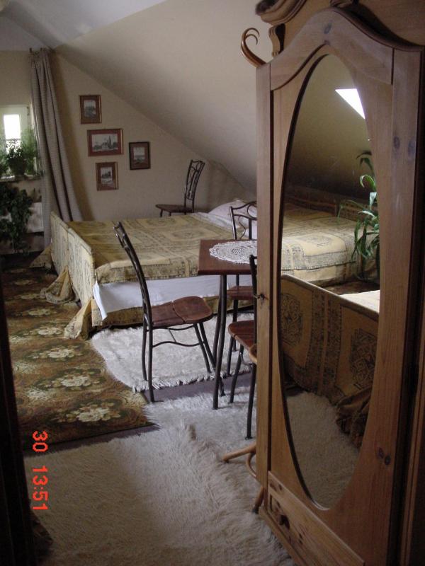 4-Bed Mixed Dormitory Room image 4
