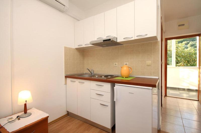 Studio with Balcony and Sea View image 1