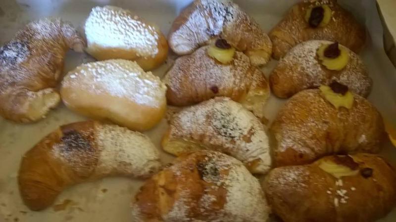 Double or Twin Room image 4