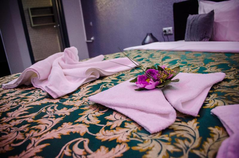 Double Room with Terrace image 3
