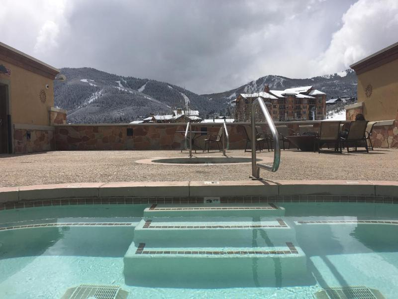Superior Ski In Ski out Top floor Penthouse Pool Hot Tubs Conde Nast Forbes Award Winner C411 - image 33