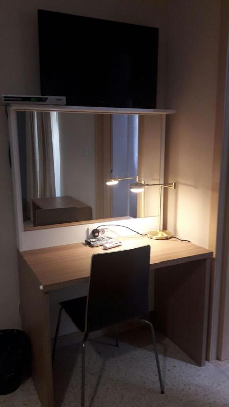 Standard Triple Room image 4